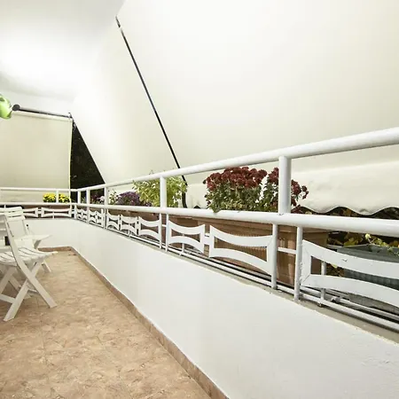 Dea's Center * Tirana