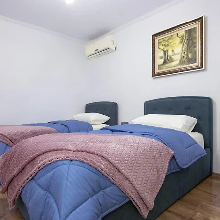 Apartamento Dea's Center Tirana