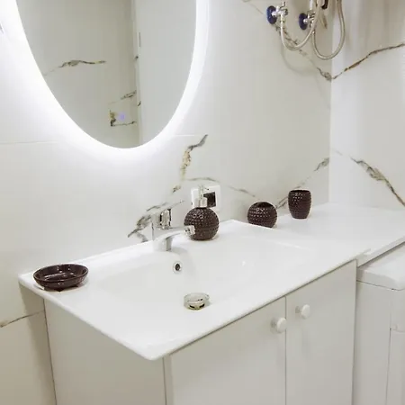 Dea's Center 地拉那